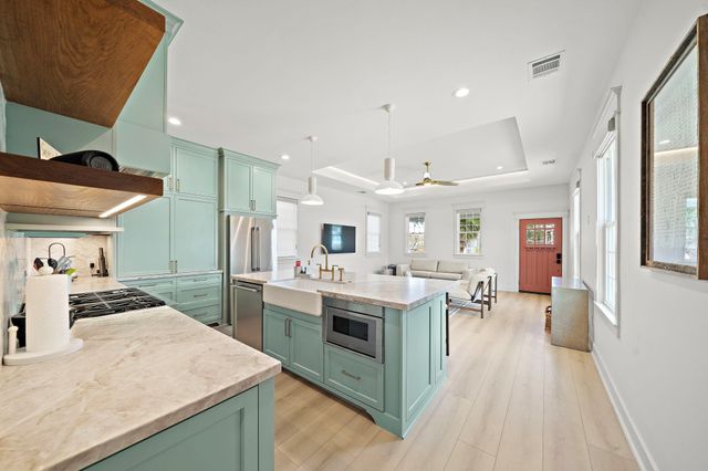1825 Avenue N Street, Galveston, TX 77550