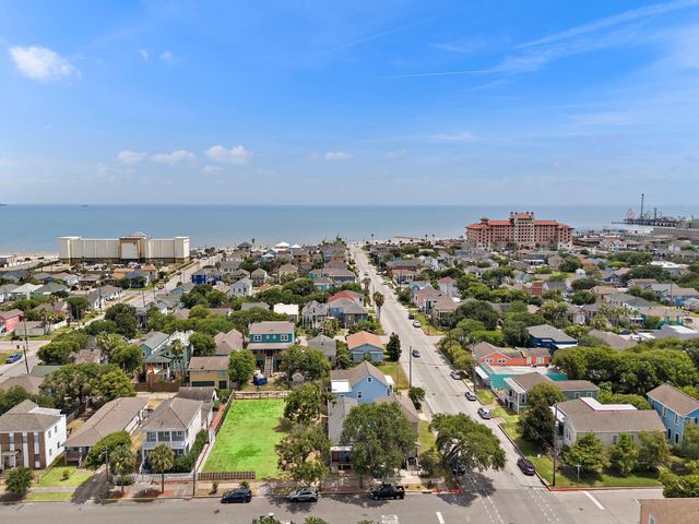 1825 Avenue N Street, Galveston, TX 77550