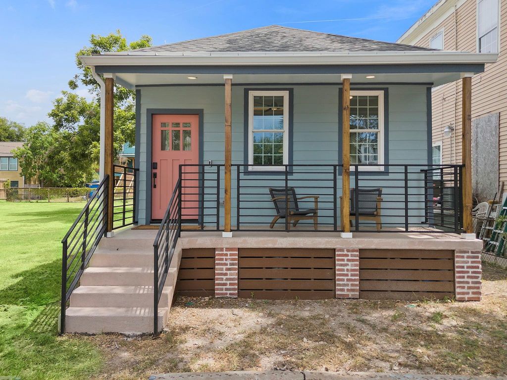 1825 Avenue N Street, Galveston, TX 77550