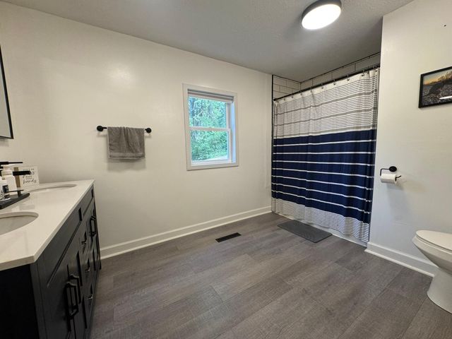 47324 355th Avenue, Kasota, MN 56050