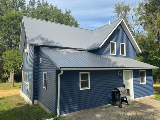 47324 355th Avenue, Kasota, MN 56050