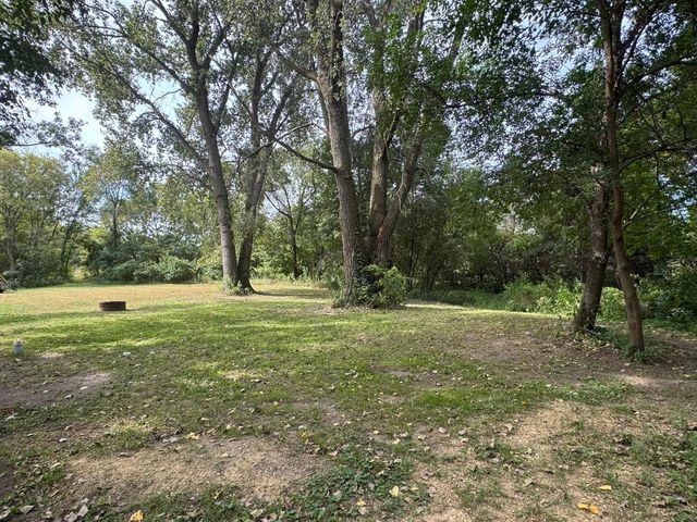 47324 355th Avenue, Kasota, MN 56050