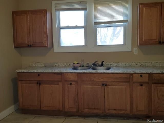 3300 Waverly Street, Detroit, MI 48238