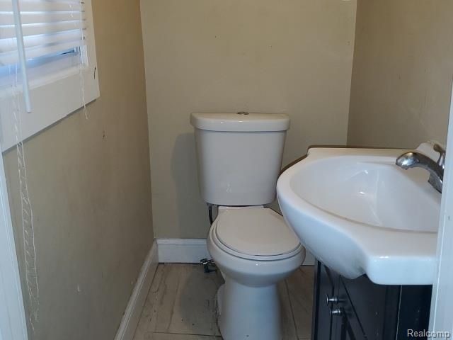 3300 Waverly Street, Detroit, MI 48238