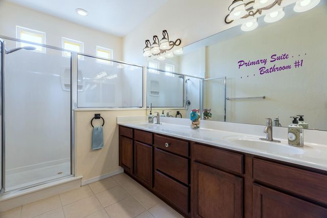 6814 Oersted Road NE, Rio Rancho, NM 87144