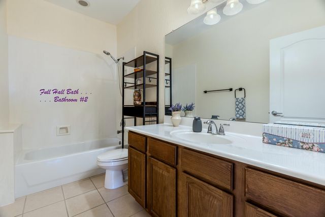 6814 Oersted Road NE, Rio Rancho, NM 87144