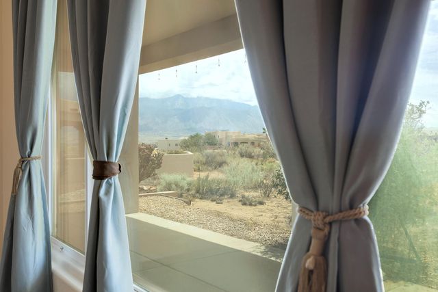 6814 Oersted Road NE, Rio Rancho, NM 87144