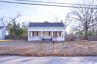 521 N Montgomery Street, Gilmer, TX 75644