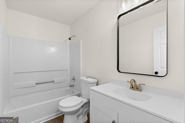 6604 Chesepeake Trail, Rex, GA 30273