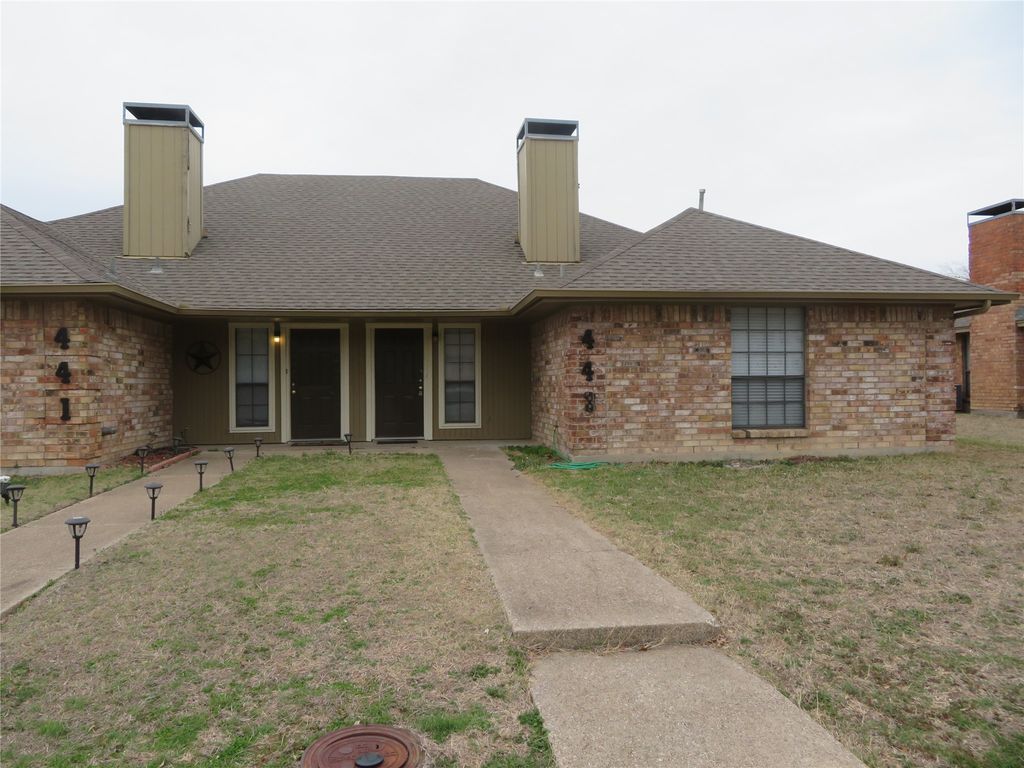 443 Warbler Drive, Desoto, TX 75115