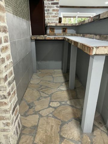 7718 Breezeway Street, Houston, TX 77040