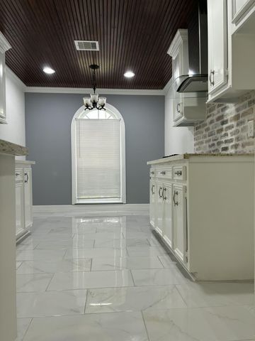 7718 Breezeway Street, Houston, TX 77040