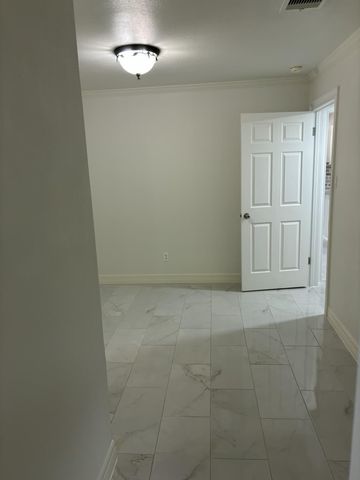 7718 Breezeway Street, Houston, TX 77040