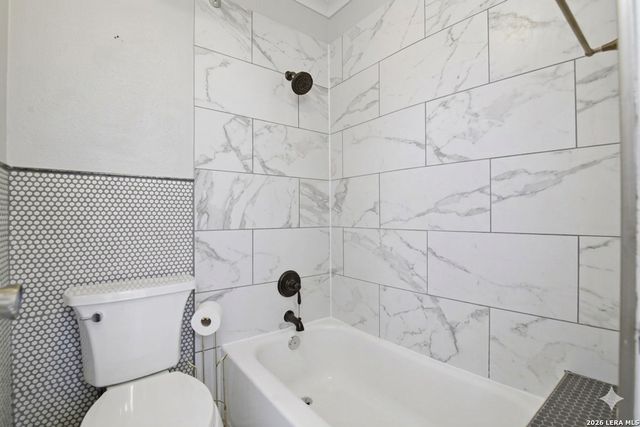 11311 Sir Winston St Apt 806, San Antonio, TX 78216