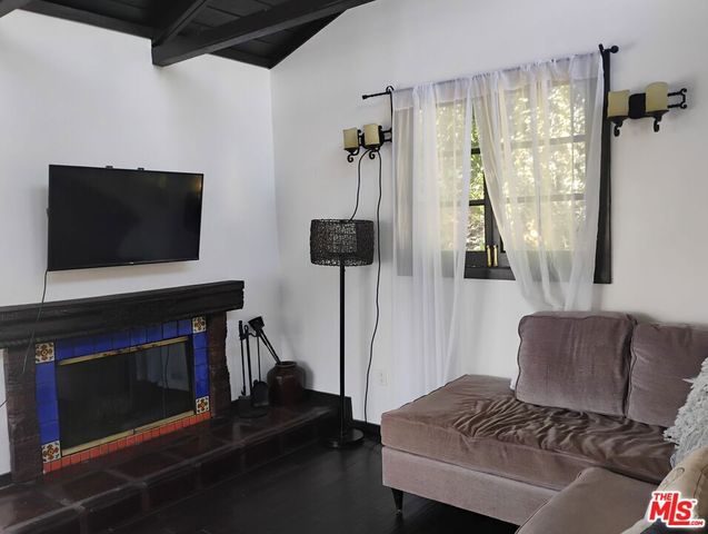 8170 Gould Avenue, Los Angeles, CA 90046