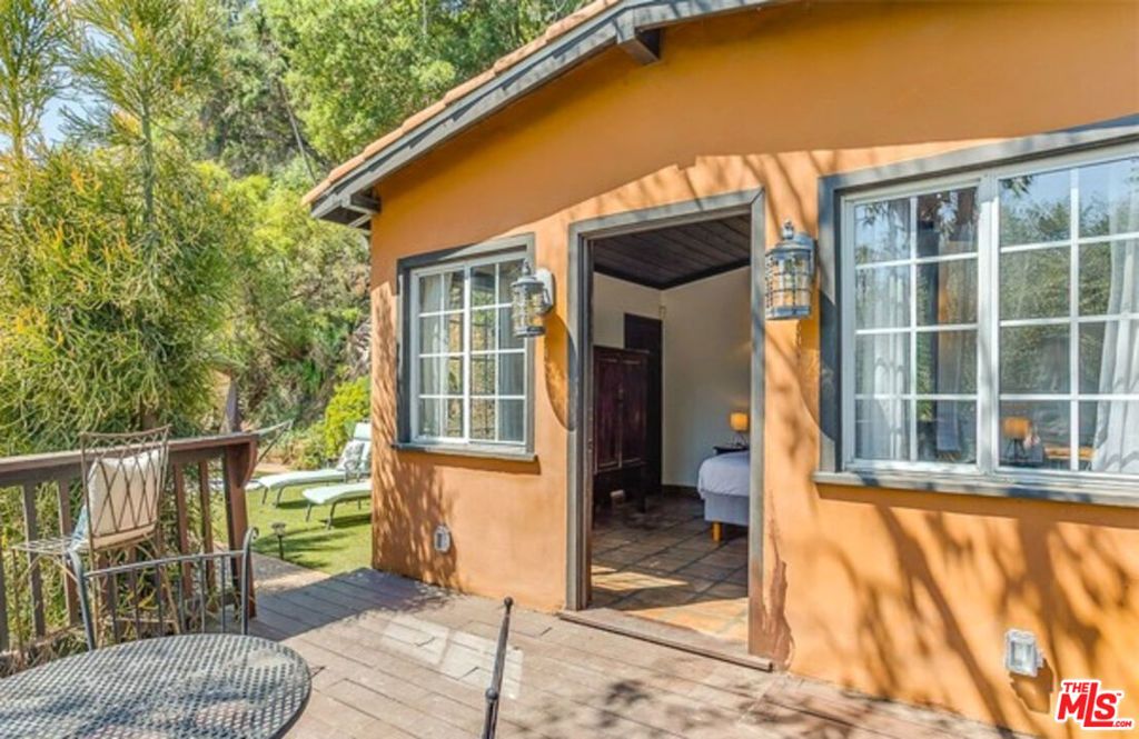 8170 Gould Avenue, Los Angeles, CA 90046