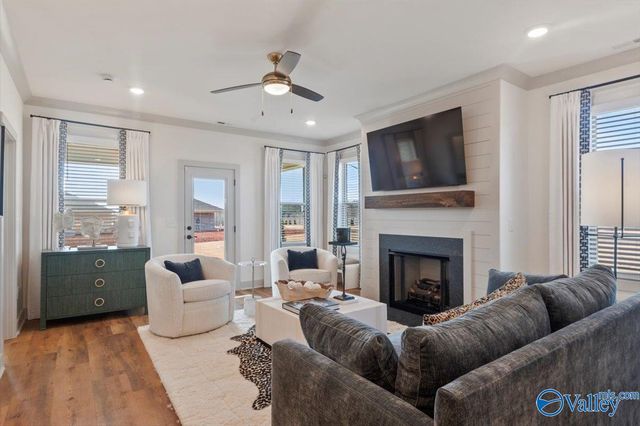 6547 Oak Meadow Drive, Owens Cross Roads, AL 35763