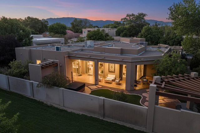 409 CILANTRO Lane NW, Albuquerque, NM 87104