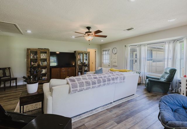 15 Dogwood Dr, Arkadelphia, AR 71923
