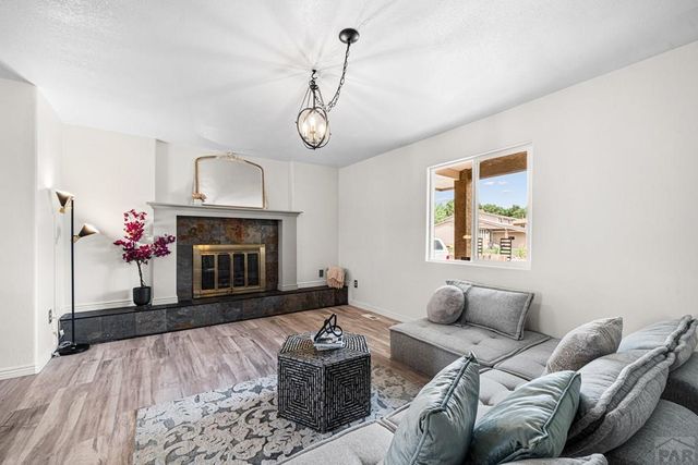 911 Candytuft Blvd, Pueblo, CO 81001