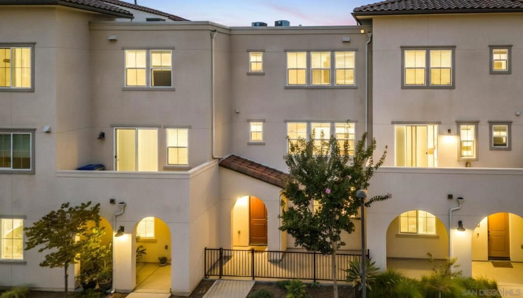 1251 Paseo Sea Breeze 17, San Diego, CA 92154