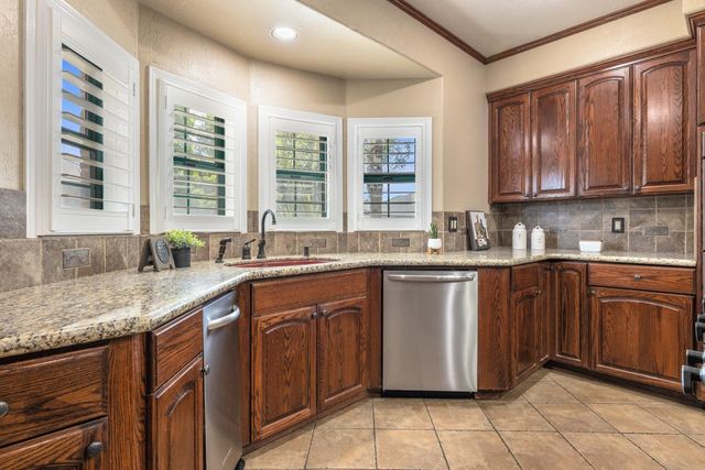 2410 Brittany Ct, Lodi, CA 95242