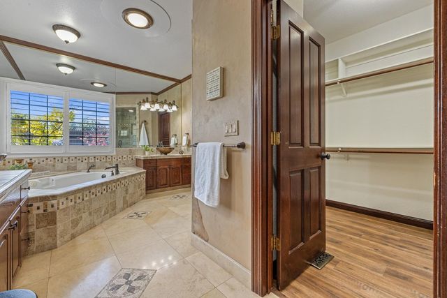 2410 Brittany Ct, Lodi, CA 95242