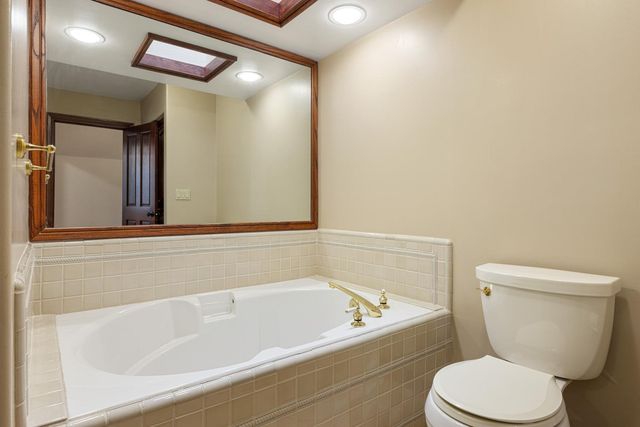 2410 Brittany Ct, Lodi, CA 95242