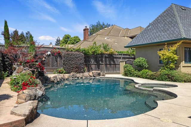 2410 Brittany Ct, Lodi, CA 95242