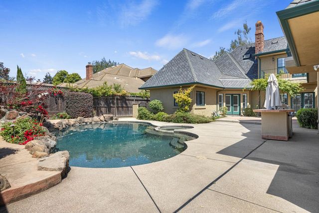 2410 Brittany Ct, Lodi, CA 95242