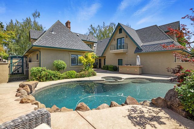 2410 Brittany Ct, Lodi, CA 95242