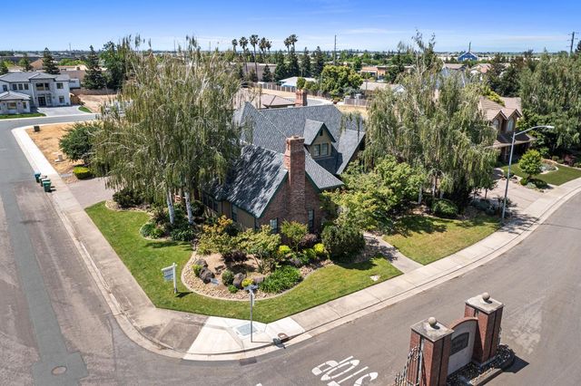 2410 Brittany Ct, Lodi, CA 95242