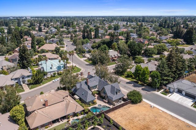 2410 Brittany Ct, Lodi, CA 95242