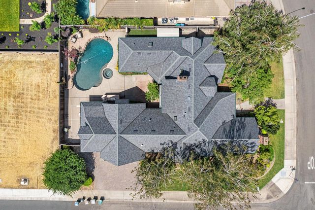 2410 Brittany Ct, Lodi, CA 95242