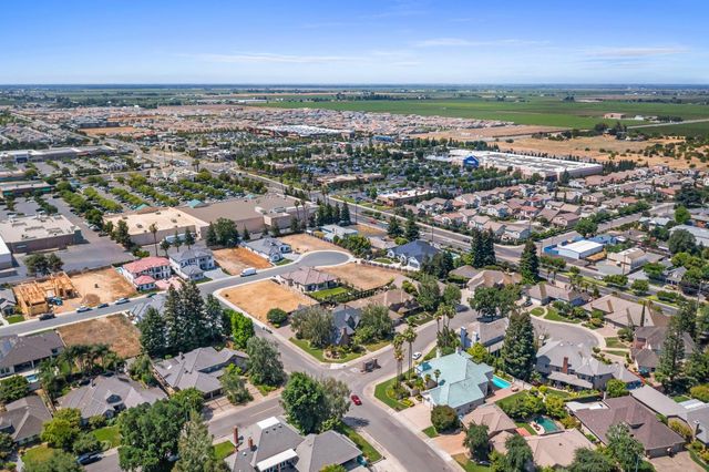 2410 Brittany Ct, Lodi, CA 95242