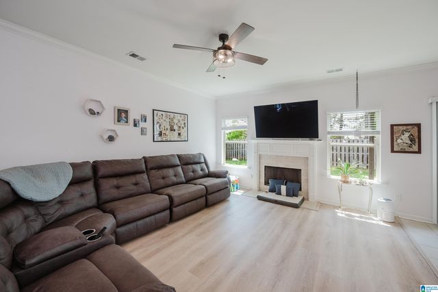 1045 PINE VALLEY DRIVE, Calera, AL 35040