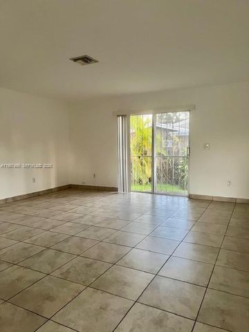 2746 Johnson St w, Hollywood, FL 33020