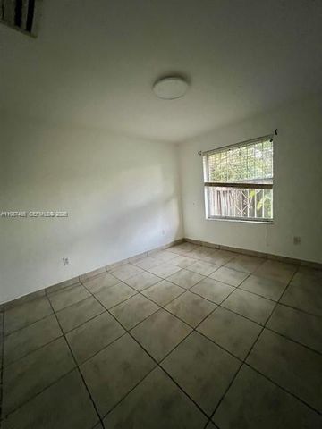 2746 Johnson St w, Hollywood, FL 33020