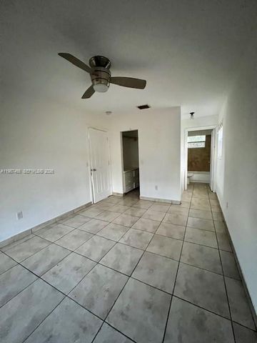 2746 Johnson St w, Hollywood, FL 33020