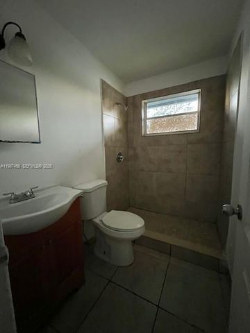 2746 Johnson St w, Hollywood, FL 33020