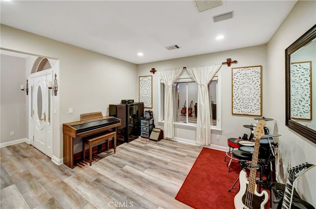 8739 W Avenue C8, Lancaster, CA 93536