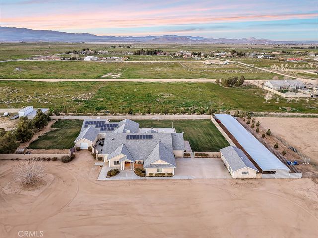 8739 W Avenue C8, Lancaster, CA 93536
