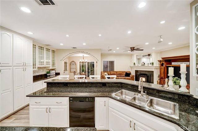 8739 W Avenue C8, Lancaster, CA 93536