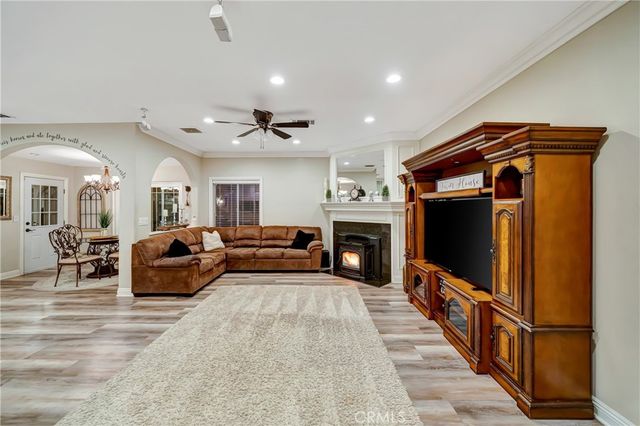 8739 W Avenue C8, Lancaster, CA 93536