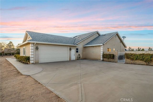 8739 W Avenue C8, Lancaster, CA 93536