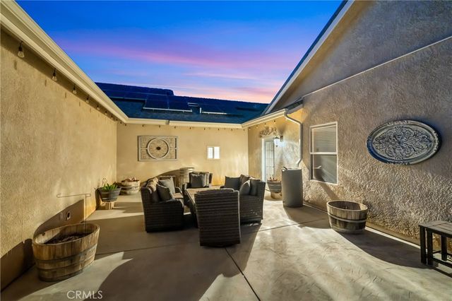 8739 W Avenue C8, Lancaster, CA 93536