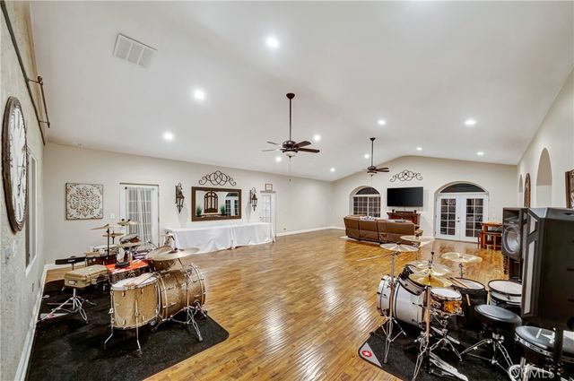8739 W Avenue C8, Lancaster, CA 93536