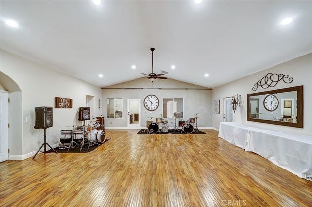 8739 W Avenue C8, Lancaster, CA 93536