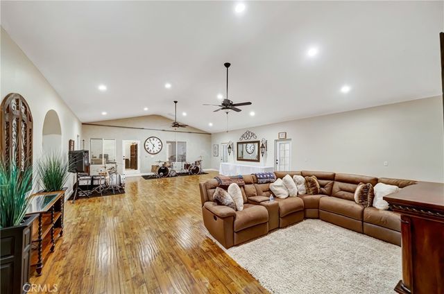 8739 W Avenue C8, Lancaster, CA 93536