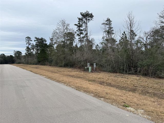 350 Iron Horse Road, Willis, TX 77378